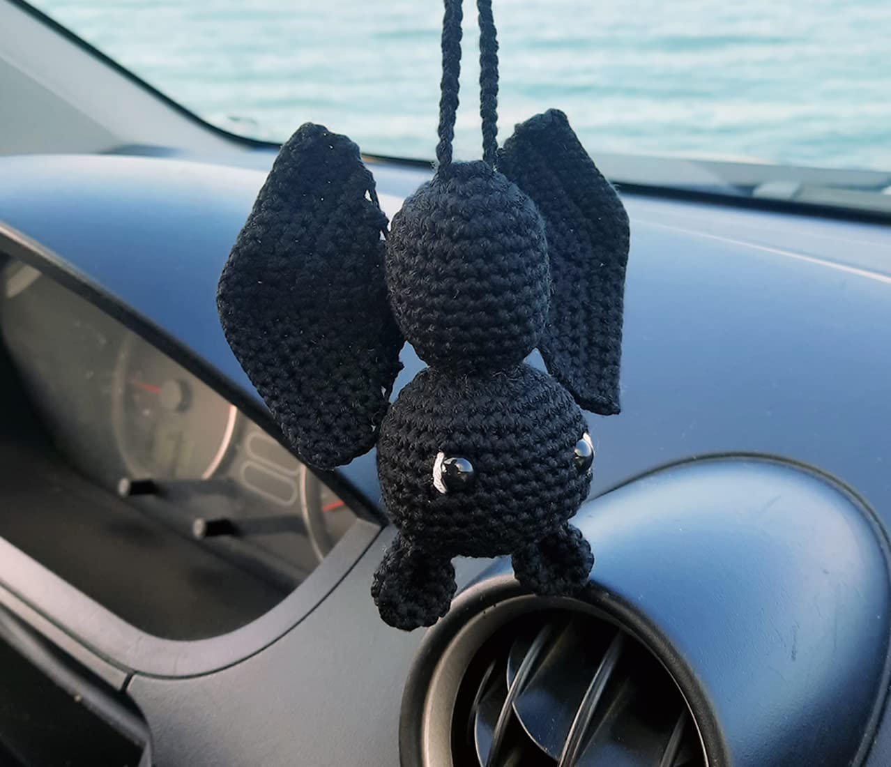 Handmade Bat Car Rearview Mirror Charm β Crochet Cute Amigurumi Halloween Ornament for Car, Backpack, Wall, Shelf β Spooky Fall Gothic Decor β Soft Plush Style