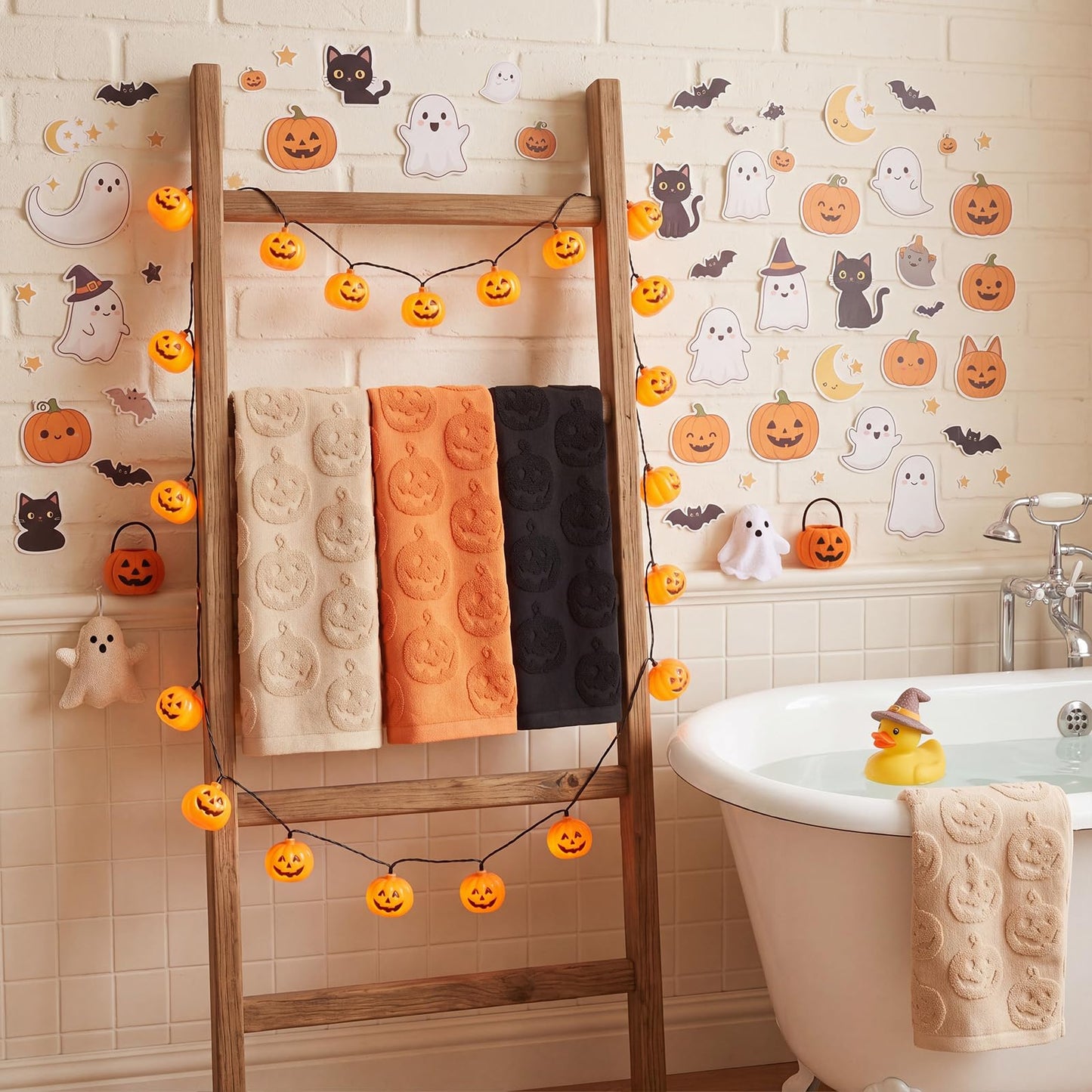 Remagr 3 Pcs Halloween Hand Towels Set for Bathroom Spooky Pumpkin Decor 100% Cotton Jacquard Bath Towels 29.5 x 13.8 Inch Orange Black White Soft Kitchen Towel Gift for Home Bathroom Fall Decor