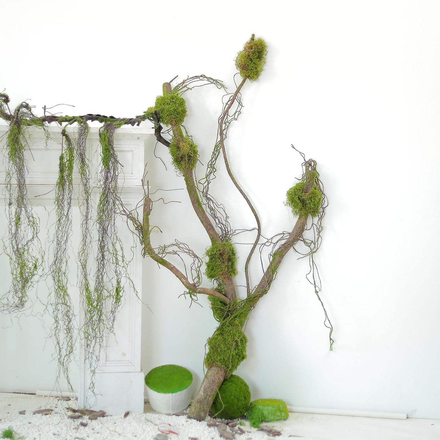 55inch Giant Rustic Bendable Artificial Tree Branches Moss Grape Vine Garland Faux Creepy Thick Tree Trunk Jungle Hanging Greenery Vine Curly Wood for Home Mantel Front Porch Wall Hanging Decoration