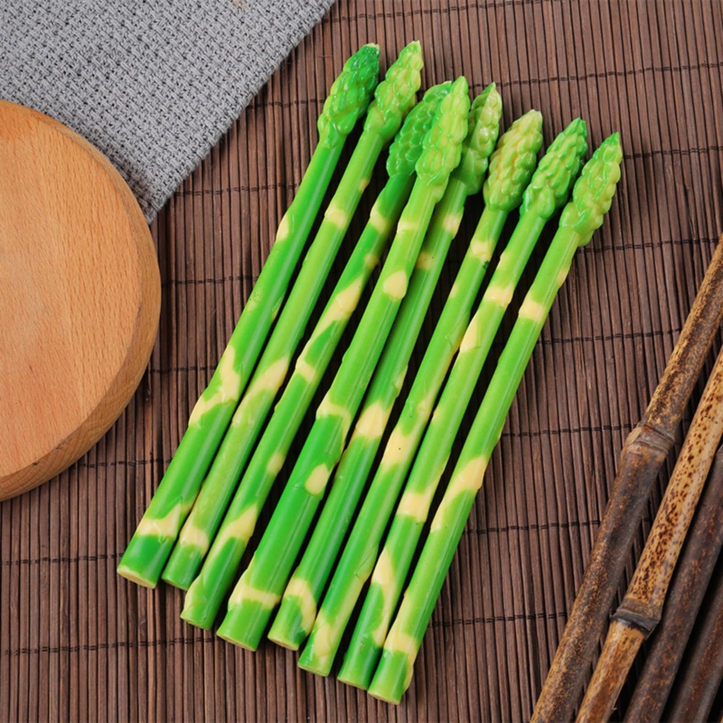 LONG XIN SERIES 12Pcs Realistic Fake Asparagus Decor Artificial Vegetables Model Lifelike Fake Food for Kitchen Countertops Dining Room Garden Decor Restaurant Displays Food Photography Props