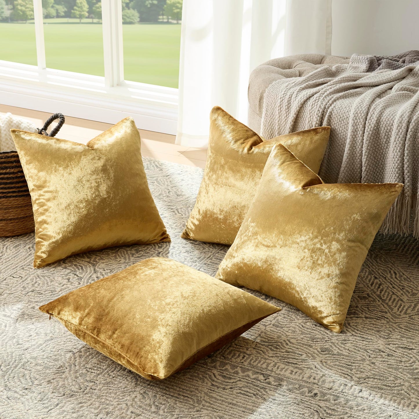 GIGIZAZA Velvet Gold Pillow Covers 18x18,Pack of 4 Decorative Throw Pillow Soft Covers Square Couch Pillow Modern Covers Living Room Luxury Cushion Covers