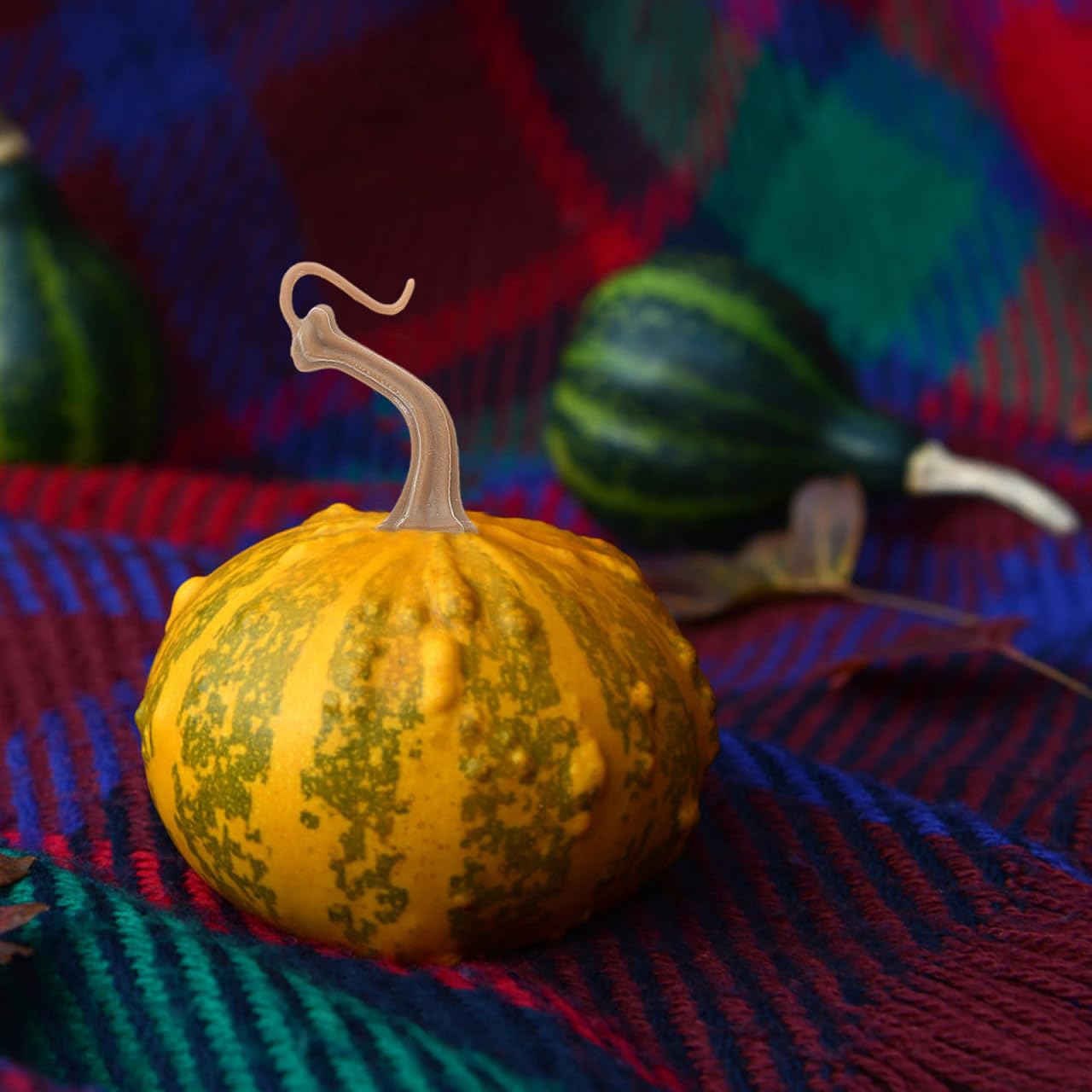 SUPVOX 50Pcs Foam Pumpkin Stems: 6.5x1.6cm for Halloween & Thanksgiving DIY Crafts - Realistic Pumpkin Handles for Halloween Decoration