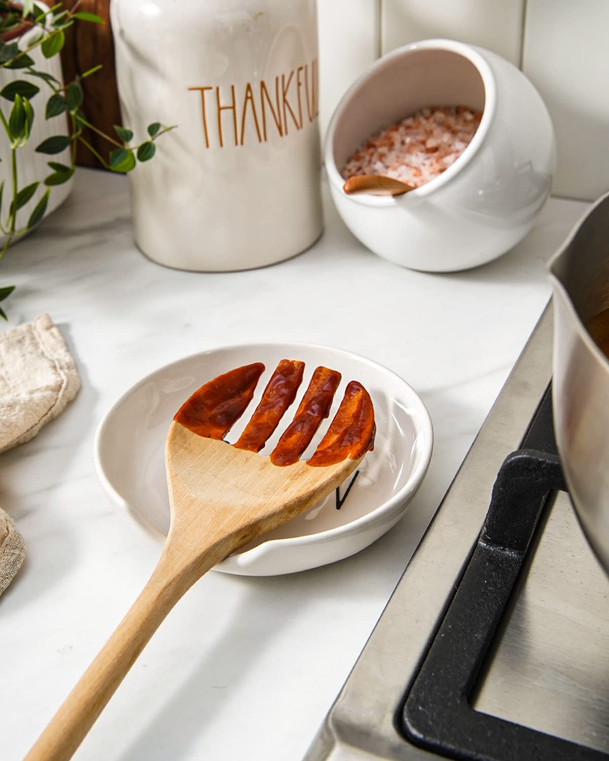 LE TAUCI Ceramic Spoon Rest for Stove Top, 5 Inch Spoon Holder for Kitchen Counter Set of 4, Kitchen Gadgets, Coffee Spoon Cradle, Home Accessories for Utensils, Dishwasher Safe, White