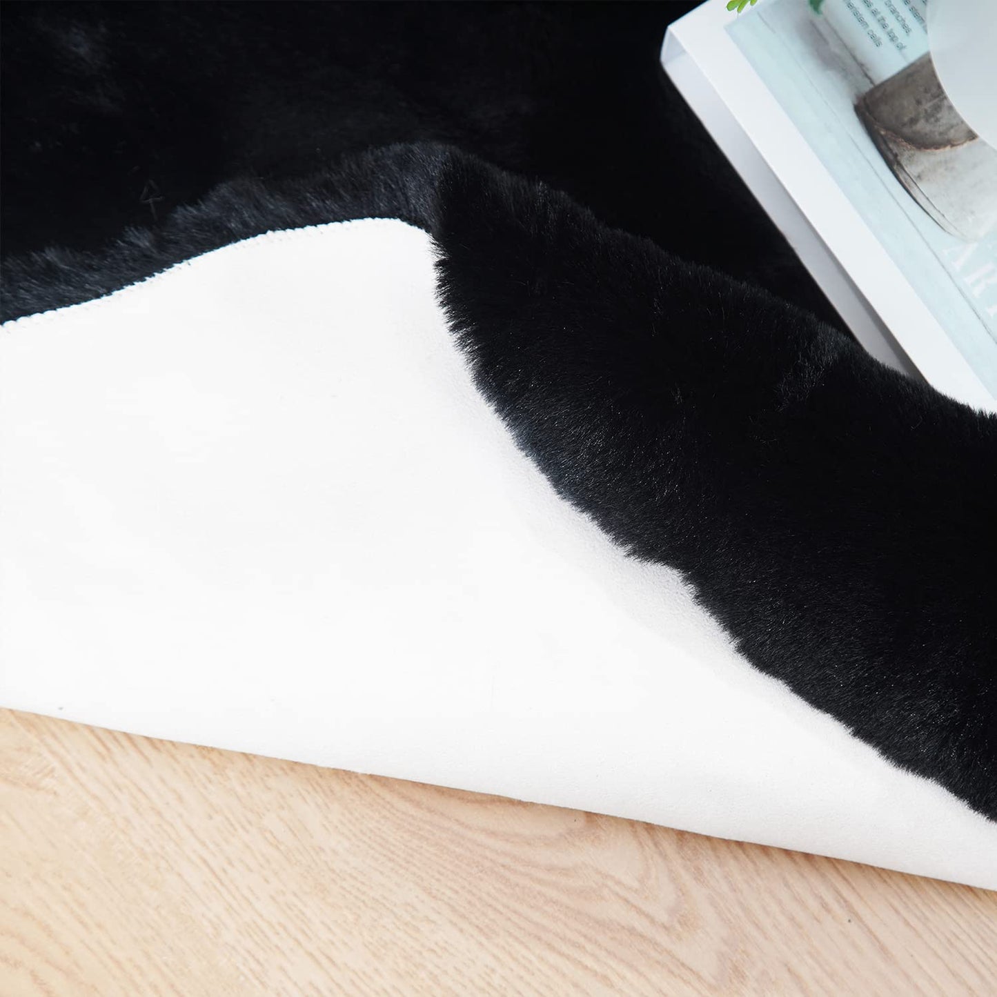 Ghouse Ultra Soft Faux Rabbit Fur Rug, Machine Washable Area Rugs for Bedroom Fluffy Rugs for Living Room, No-Shedding Carpet Sheepskin Rug Black 2 x 6 Feet