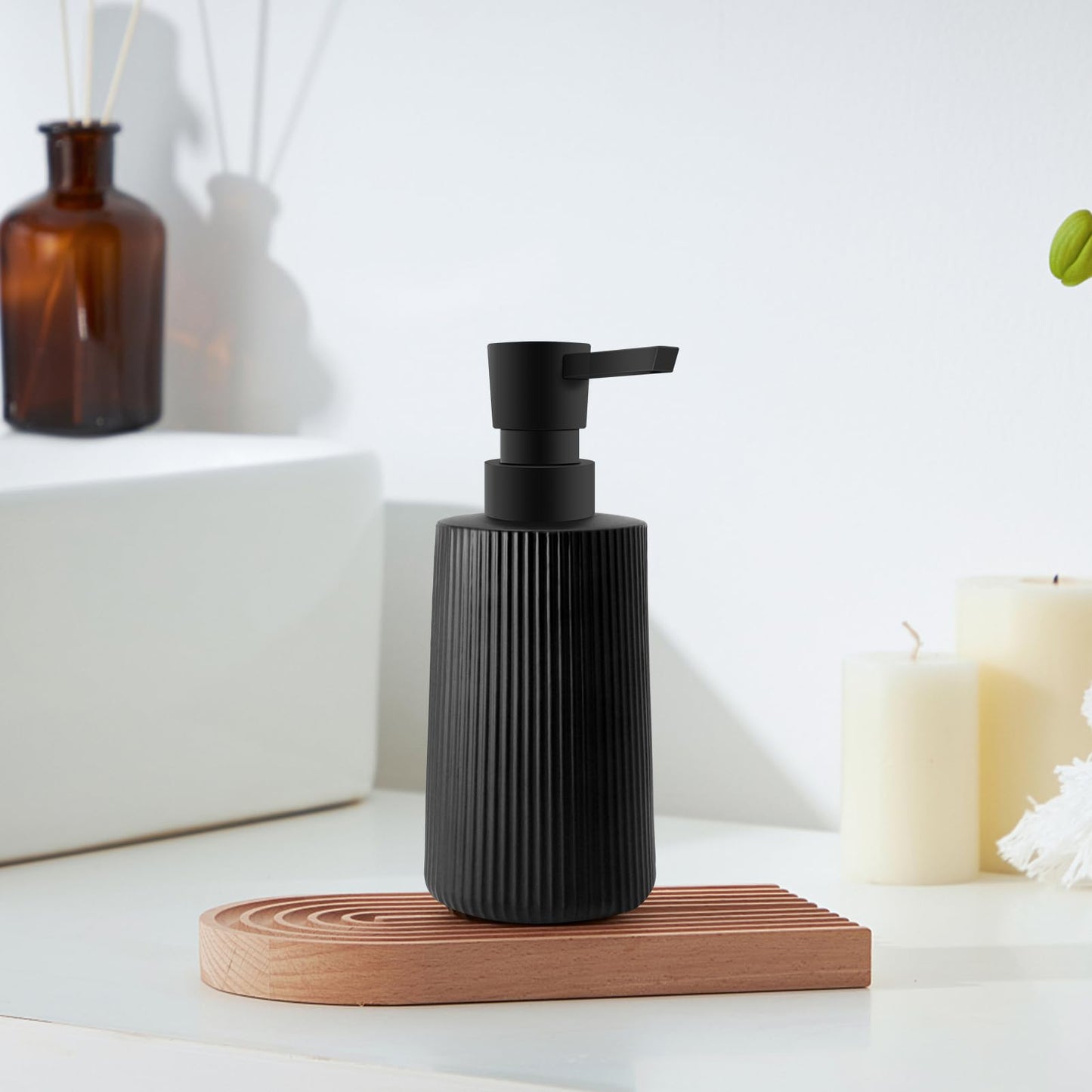 Mamiddle Glass Soap Dispenser for Bathroom, 250ml/8.5oz Dish Soap Dispenser with Pump for Kitchen, Modern Minimalist Stripe Style Hand Soap Dispenser, Small Refillable Soap Dispenser (Black 2pcs)