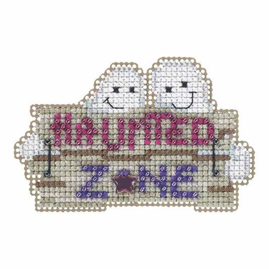 Haunted Zone Beaded Halloween Counted Cross Stitch Kit Mill Hill 2105 Autumn Harvest MH185204