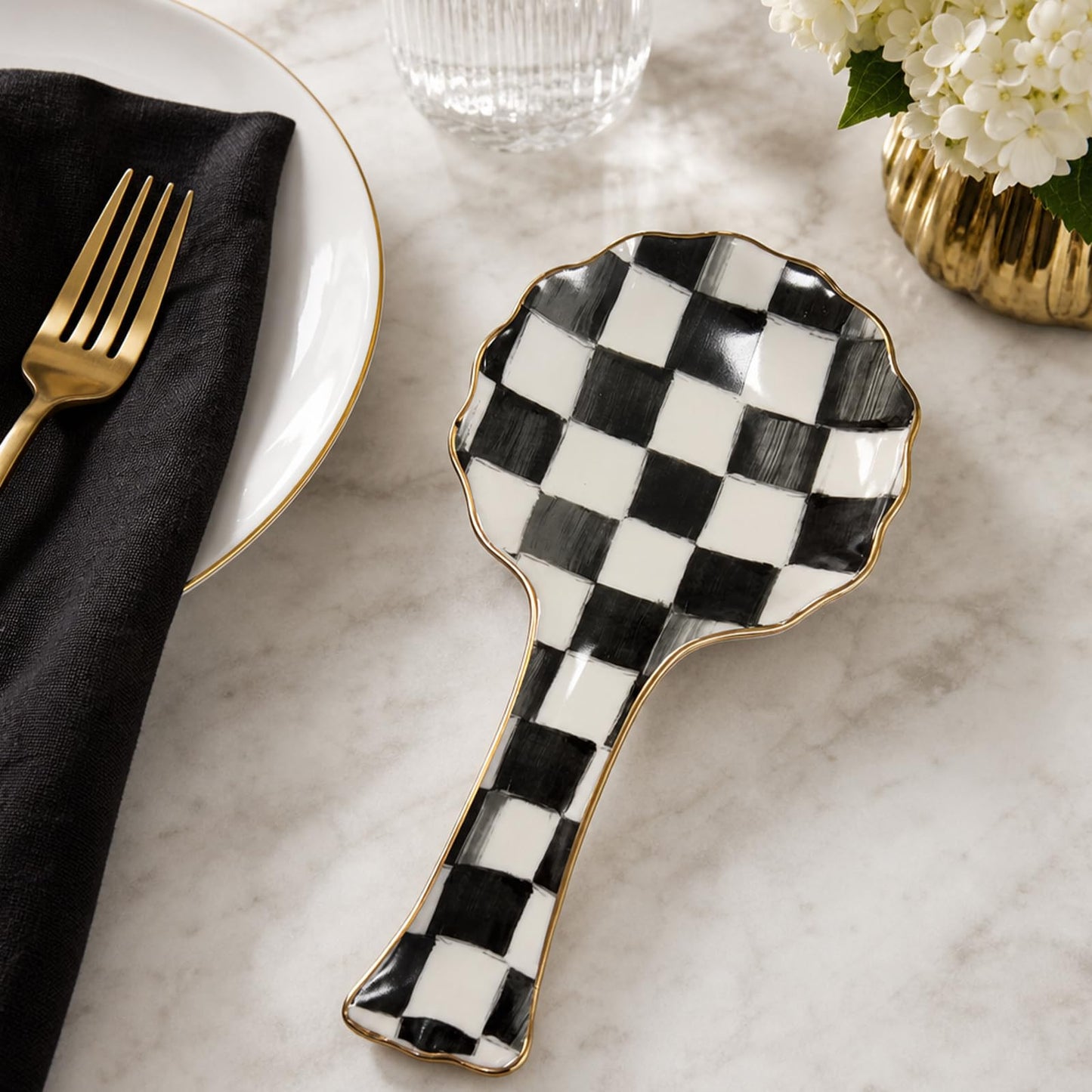 FYSUIMU 8.9 Inch Checkerboard Ceramic Spoon Rest Retro Checkered Scalloped Cooking Spoon Holder with Gold Rim for Stove Top Kitchen Countertop Decor