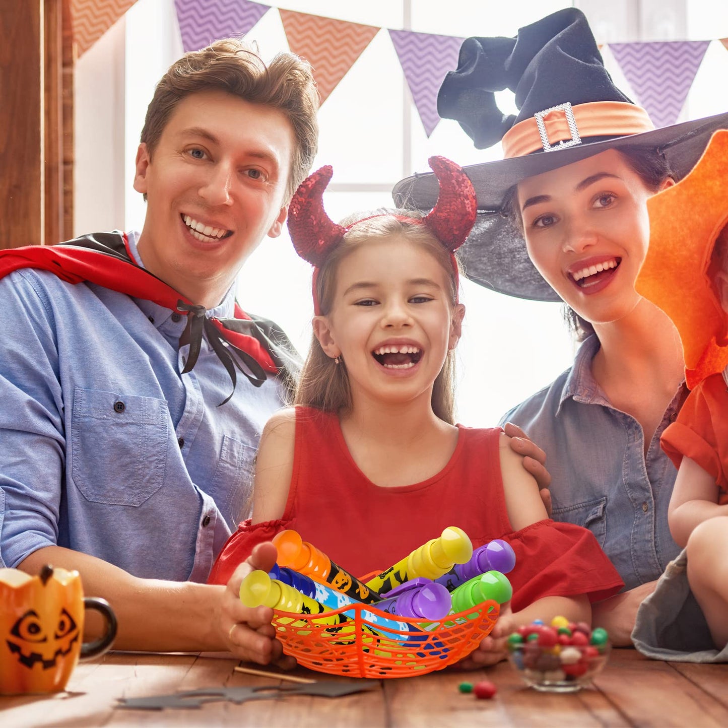 Letapapa Halloween Party Favor for Kids, 24 Pcs Halloween Jumbo Pens in 6 Designs, Halloween Toys, Goodie Bag Stuffers Fillers, Trick or Treat, School Classroom Rewards