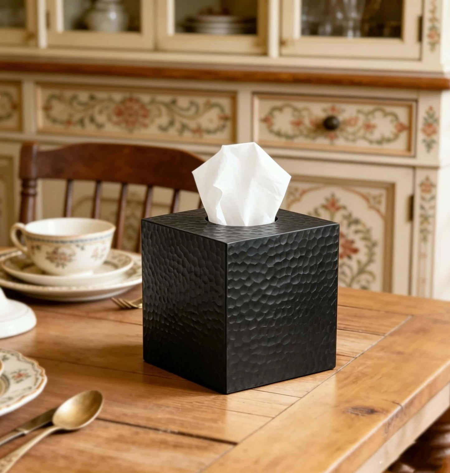 JWT Astyle Hammered Square Black Facial Tissue Box Cover Holder.Handcrafted Resin Kleenex Box Covers Cube with Open Bottom for Bathroom Livingroom Kitchen Office Home Decor Gifts