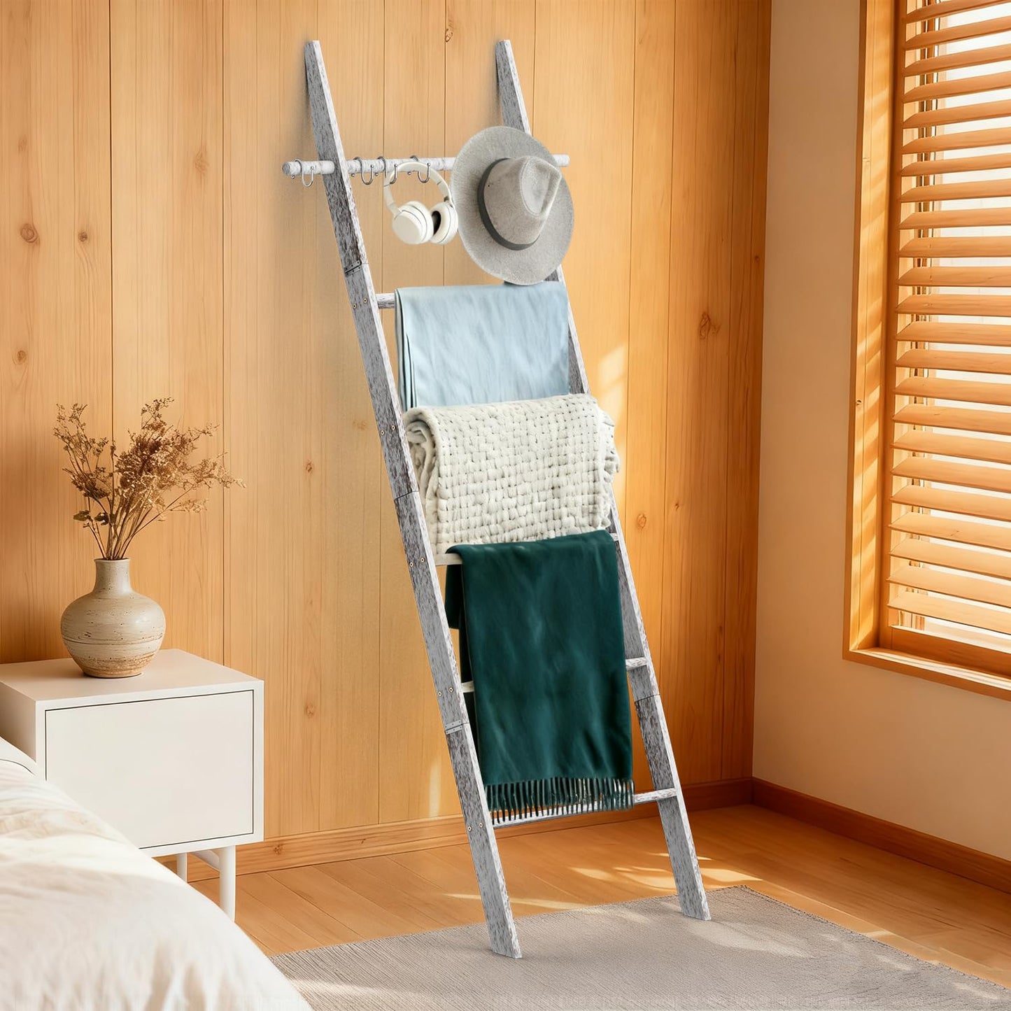 chilinii Farmhouse Wooden Blanket Ladder Living Room with Removable Hooks, 6-Tier Blanket Rack Decorative Stand, Leaning Towel Quilt Rack Holder for Bathroom Decor Rustic White