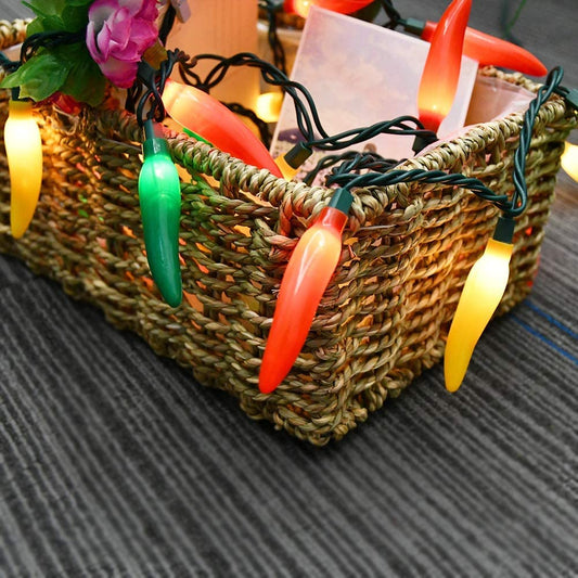 Multicolor Chili Pepper String Lights Plug in, 13.6Ft Outdoor Christmas Decorations Lights with 35 LED Red Green Yellow Chili Pepper Lights for Cinco de Mayo Fiesta House Kitchen Patio Mexican Party