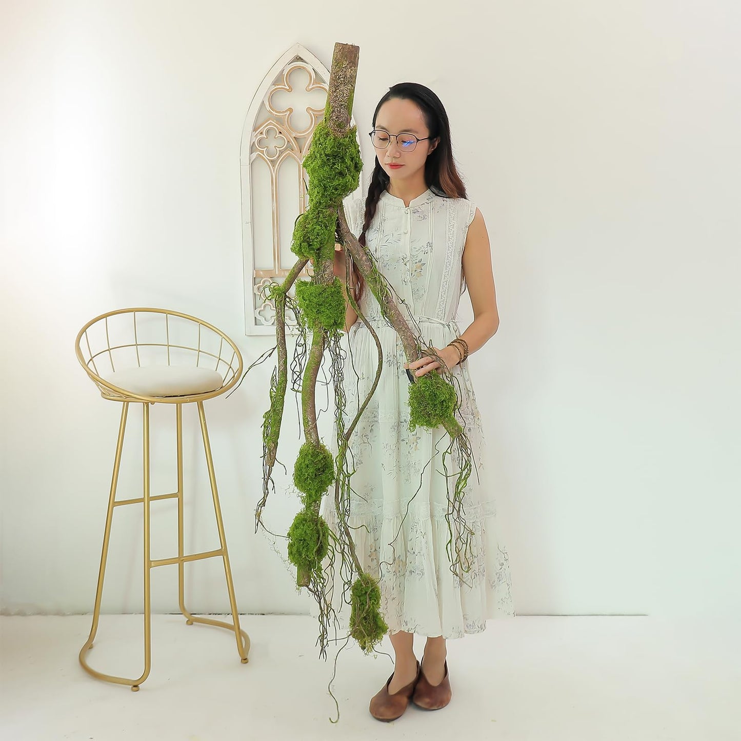 55inch Giant Rustic Bendable Artificial Tree Branches Moss Grape Vine Garland Faux Creepy Thick Tree Trunk Jungle Hanging Greenery Vine Curly Wood for Home Mantel Front Porch Wall Hanging Decoration