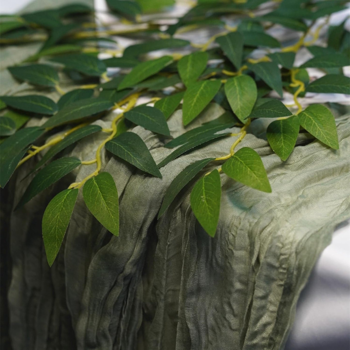 Ardemiy 8pcs Italian Ruscus Artificial Leaves with Stems, Green Silk Leaf Wedding Arch Greenery Filler for Flower Arrangements, Faux Foliage Greenery Stems