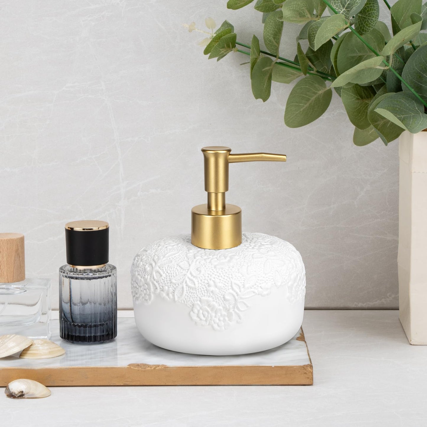 UHEY HOME Ceramic White Liquid Soap Dispenser with Embossed Design Look, Soap Dispenser with Rust-Proof Plastic Pump 13.5oz for Bathroom Kitchen