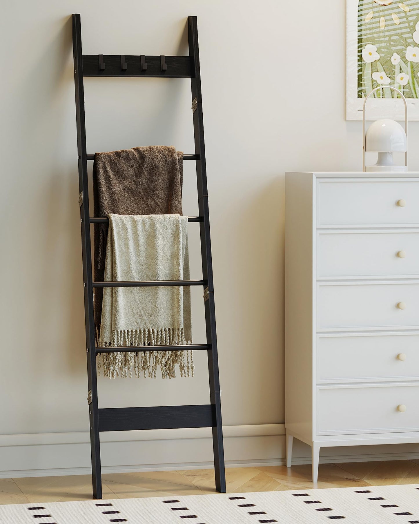 Hzuaneri Blanket Ladder for Living Room, Decorative Quilt Rack with 4 Removable Hooks, 6-Tier Farmhouse Ladder Holder Shelf Organizer for Bedroom, Black BR31504B