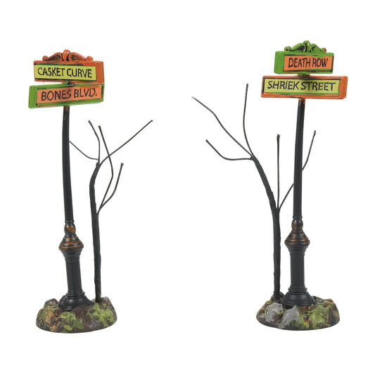 Department 56 Village Accessories Halloween Creepy Village Street Sign Figurine Set, 4 Inch, Multicolor