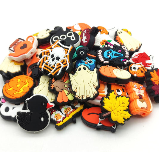 YOKUSHI 50 Pcs Halloween Focal Beads for Pens Bulk, Fall Spooky Charms Loose Rubber Pumpkin Ghost Shaped Bead for Keychain DIY Beadable Pens Making Supplies (Autumn)