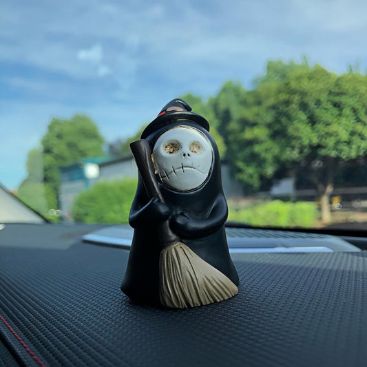 Magic Skull Wizard Ghost Collectibles Figurines Ornaments for Car Dashboard Decorations Accessories Interior, Black Faceless Man Witch Statues Figures for Dash Board Decor Halloween Decorations Gifts