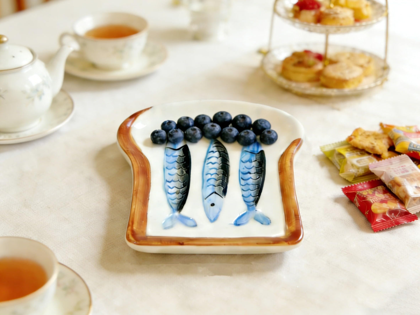 Cute Ceramic Sardine Spoon Rest, Ocean-Themed Kitchen Stove Utensil Holder