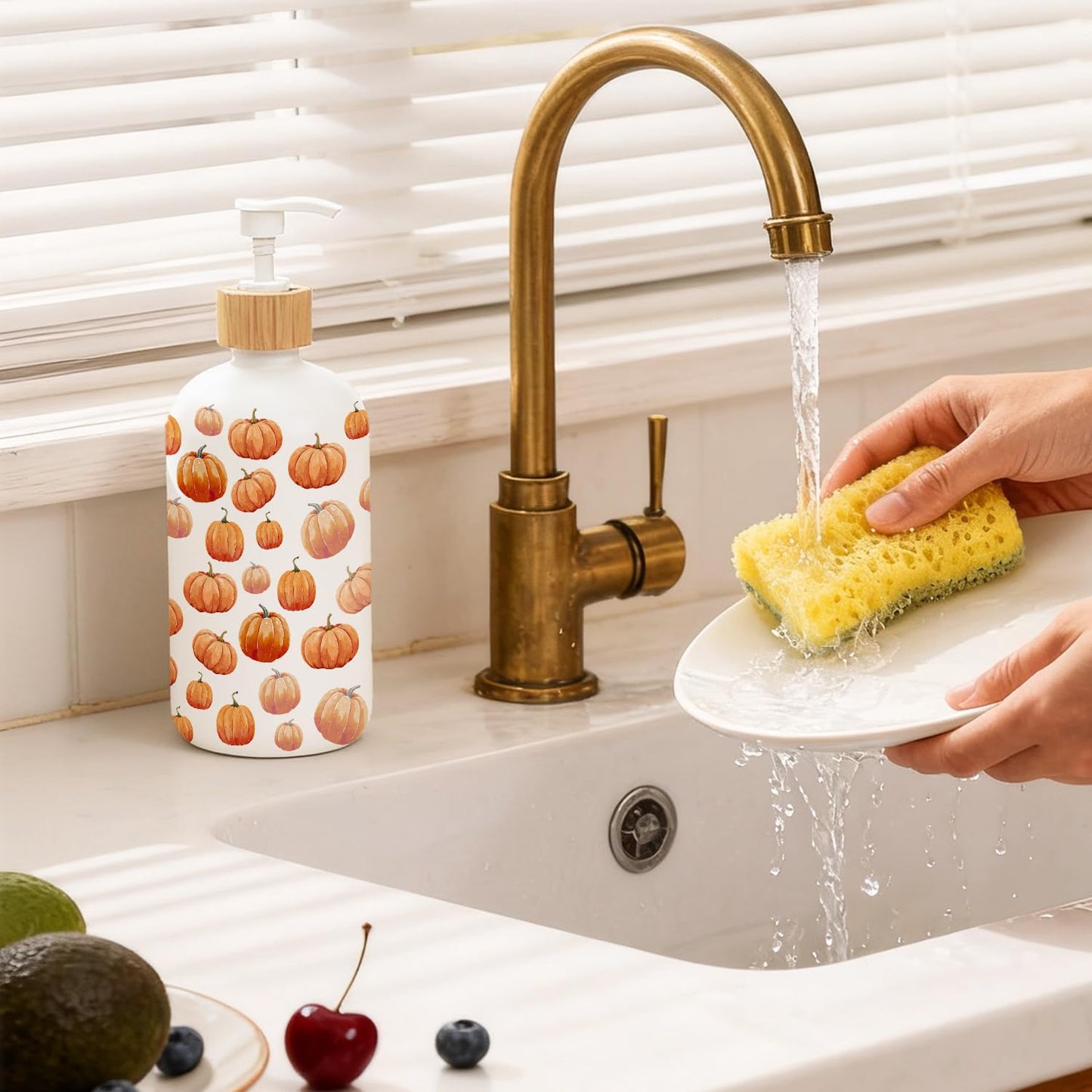 OuOvOwO Farmhouse Fall Pumpkin Glass Soap Dispenser