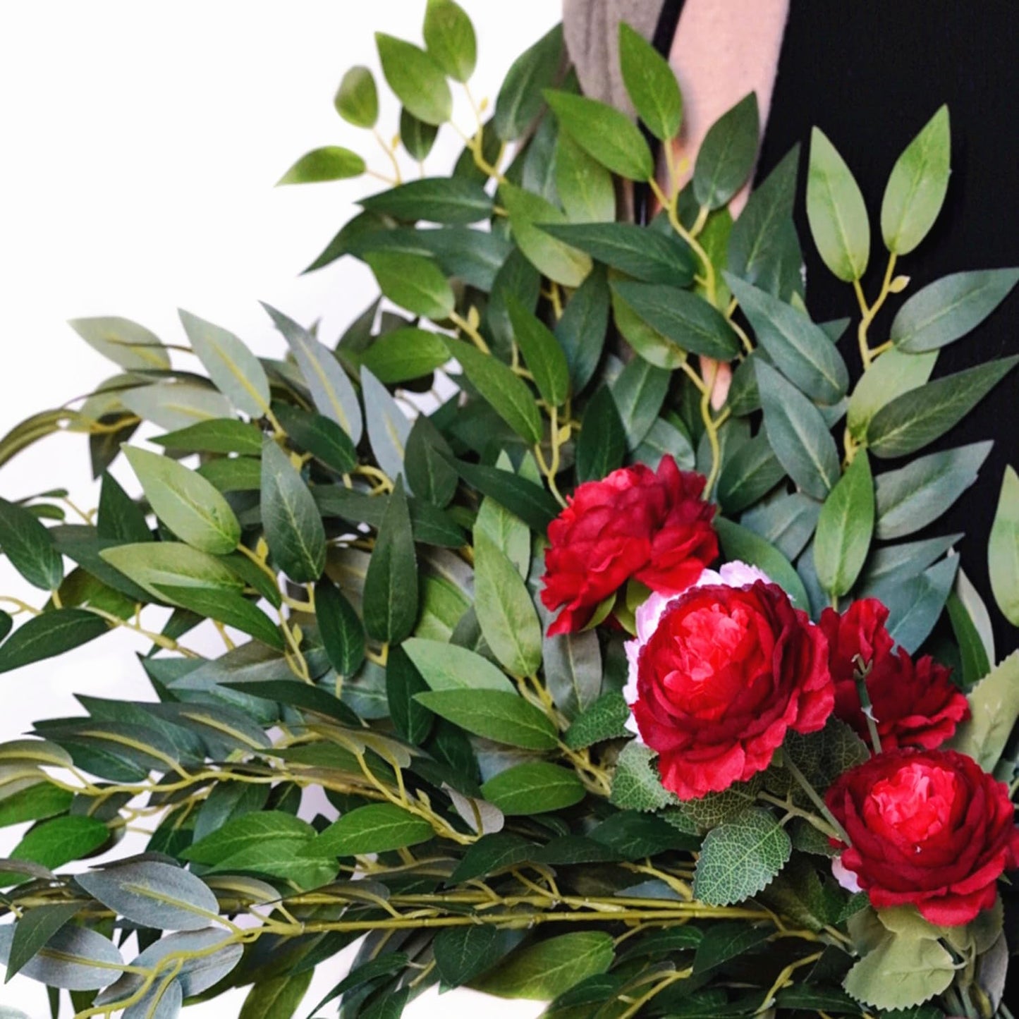 Ardemiy 8pcs Italian Ruscus Artificial Leaves with Stems, Green Silk Leaf Wedding Arch Greenery Filler for Flower Arrangements, Faux Foliage Greenery Stems