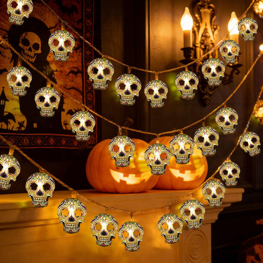 Skull String Lights, 15FT Halloween Lights 30 LED Skull Lights Warm White Halloween & Day of the Dead String Lights with Battery & USB Powered 2 Lighting Modes IP42 Waterproof for Indoor Outdoor Decor