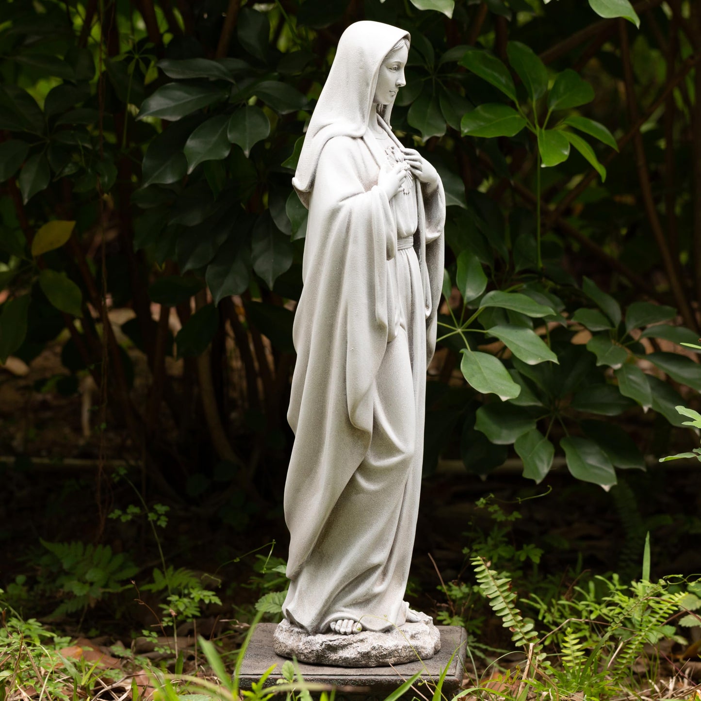 BC Catholic Immaculate Heart of Virgin Mary Statue, 24.5" H Large Holy Mother Statue for Garden, Mother Mary Outdoor Décor for Yard Patio Lawn Hallway, Catholic Gift, Handpainted by Buildclassic