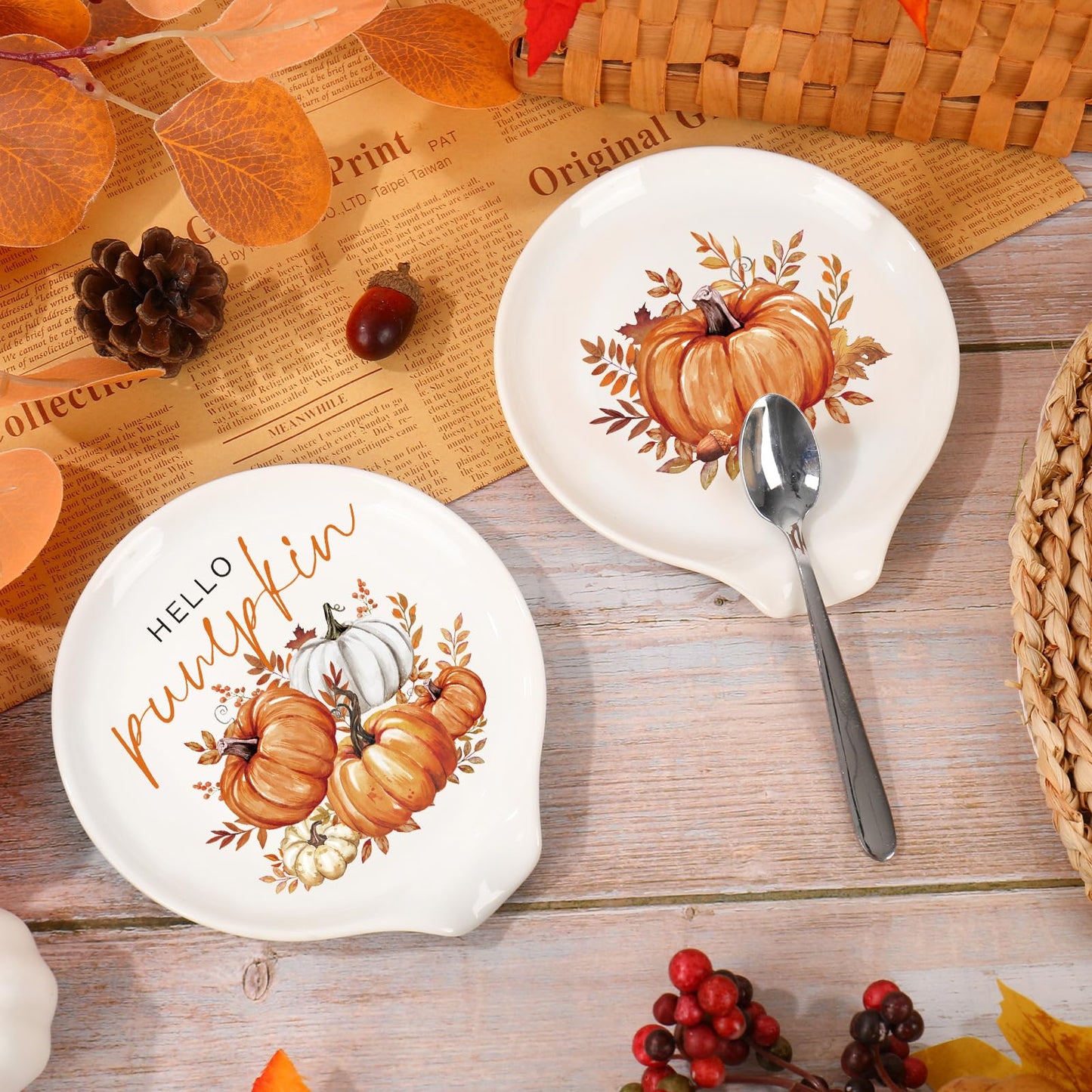 Whaline 2 Pcs 4.7 Inch Fall Ceramic Spoon Rest Small Orange Pumpkin Coffee Spoon Holder for Autumn Thanksgiving Coffee Stirrers Teaspoon Bar Accessories