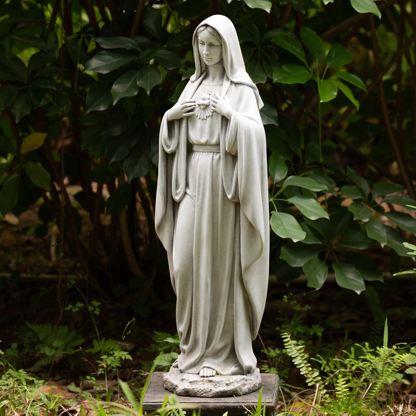 BC Catholic Immaculate Heart of Virgin Mary Statue, 24.5" H Large Holy Mother Statue for Garden, Mother Mary Outdoor Décor for Yard Patio Lawn Hallway, Catholic Gift, Handpainted by Buildclassic