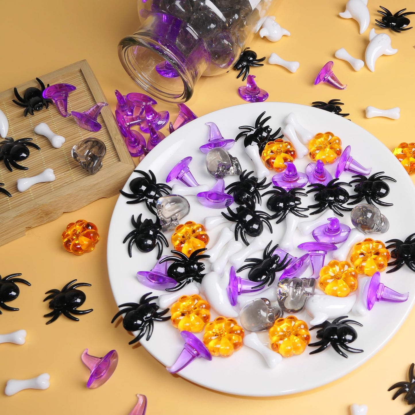 HADDIY Halloween Sensory Bin Filler,300 Pcs Mini Acrylic Pumpkin Ghost Skull Gems Vase Fillers for Halloween Centerpieces Table Decorations,Table Scatters Counting and Craft