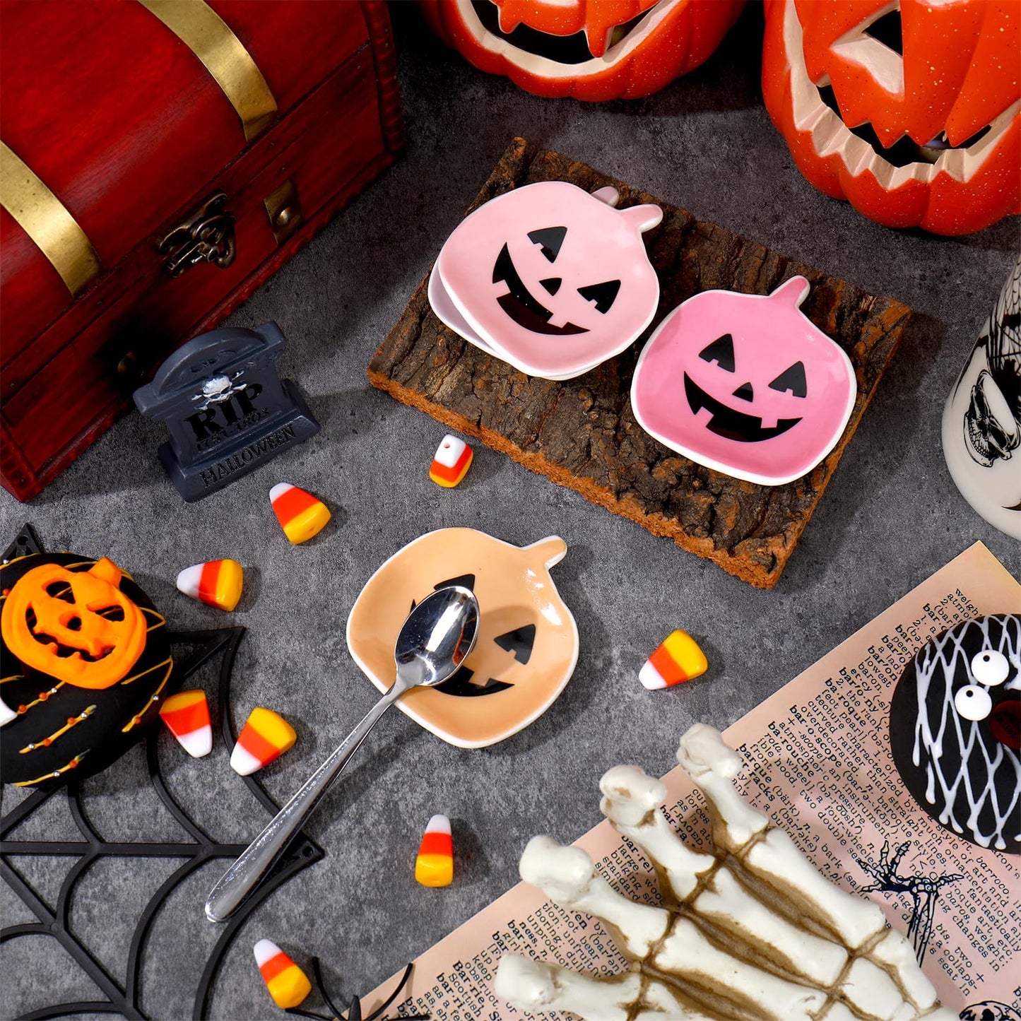 Whaline 4 Pcs Halloween Mini Ceramic Spoon Rests 2.6 Inch Pink Purple Orange Pumpkin Small Coffee Spoon Holder for Coffee Stirrers Teaspoon Home Station Bar Accessories