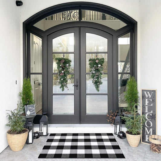 SEEKSEE Buffalo Plaid Outdoor Rug 27.5x43 Black and White Front Door Mat, Layering Rug for Porch, Washable Doormat, Cotton Area Rug for Outdoor Entrance Entryway Patio Porch Decor