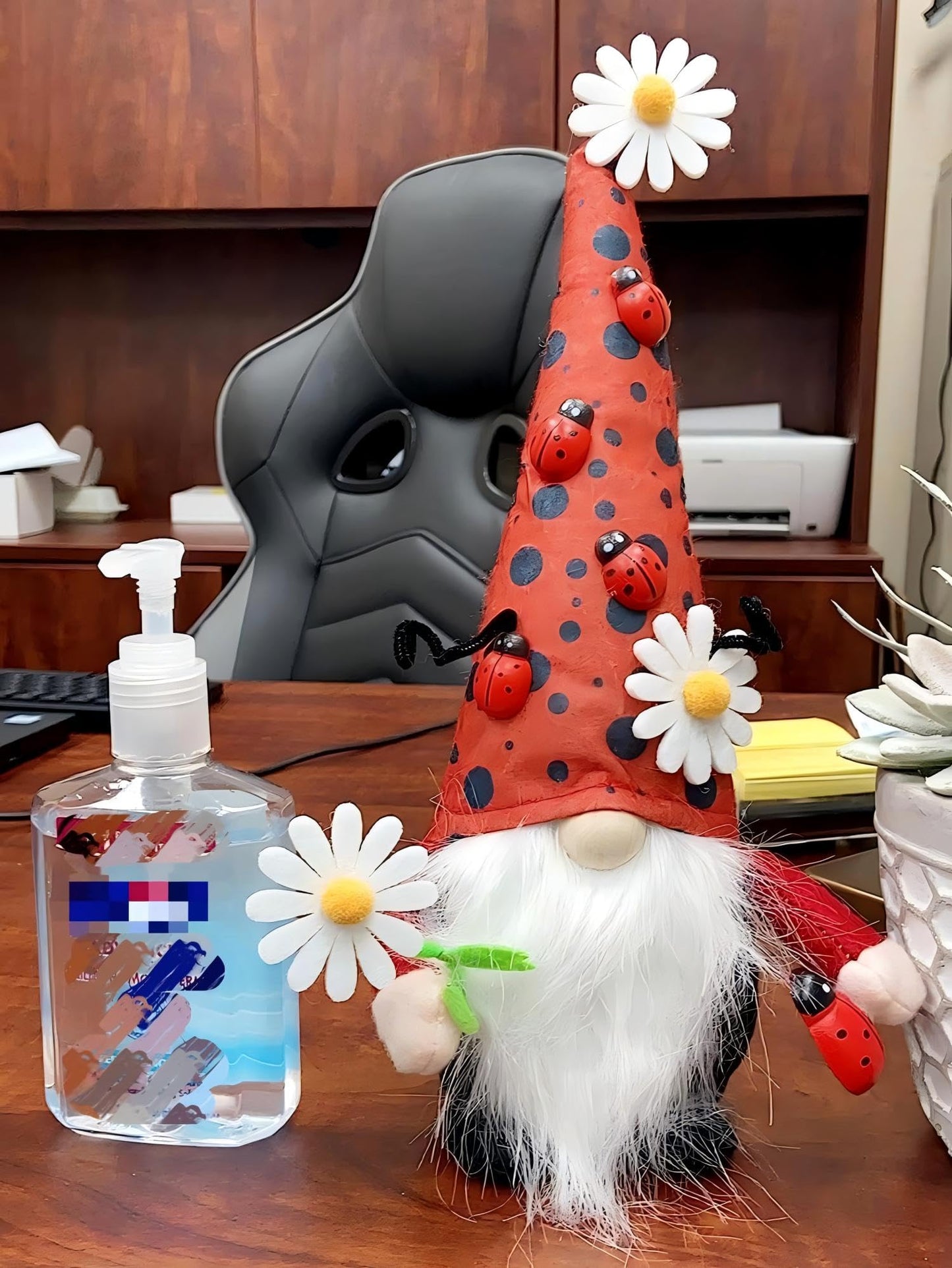 Gwindrise Small Ladybug Gnome Plush, Spring Summer Home Decor, Red Polka Dot Hat with Daisies, White Beard, Ideal Kitchen or Tiered Tray Summer Display