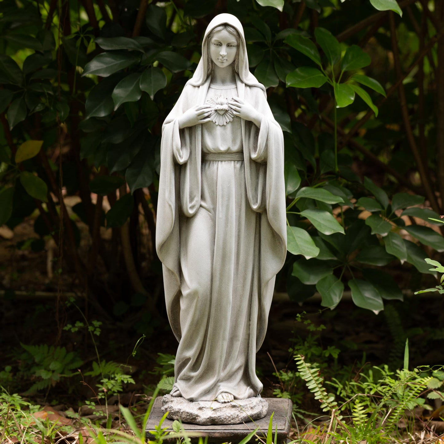 BC Catholic Immaculate Heart of Virgin Mary Statue, 24.5" H Large Holy Mother Statue for Garden, Mother Mary Outdoor Décor for Yard Patio Lawn Hallway, Catholic Gift, Handpainted by Buildclassic