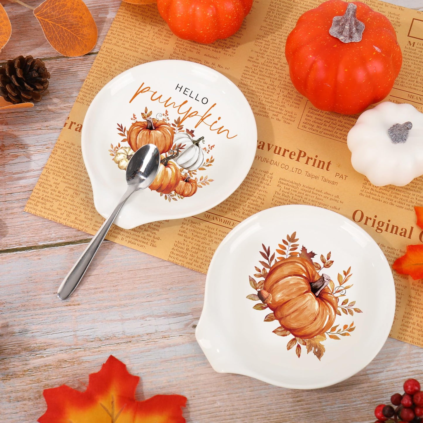 Whaline 2 Pcs 4.7 Inch Fall Ceramic Spoon Rest Small Orange Pumpkin Coffee Spoon Holder for Autumn Thanksgiving Coffee Stirrers Teaspoon Bar Accessories