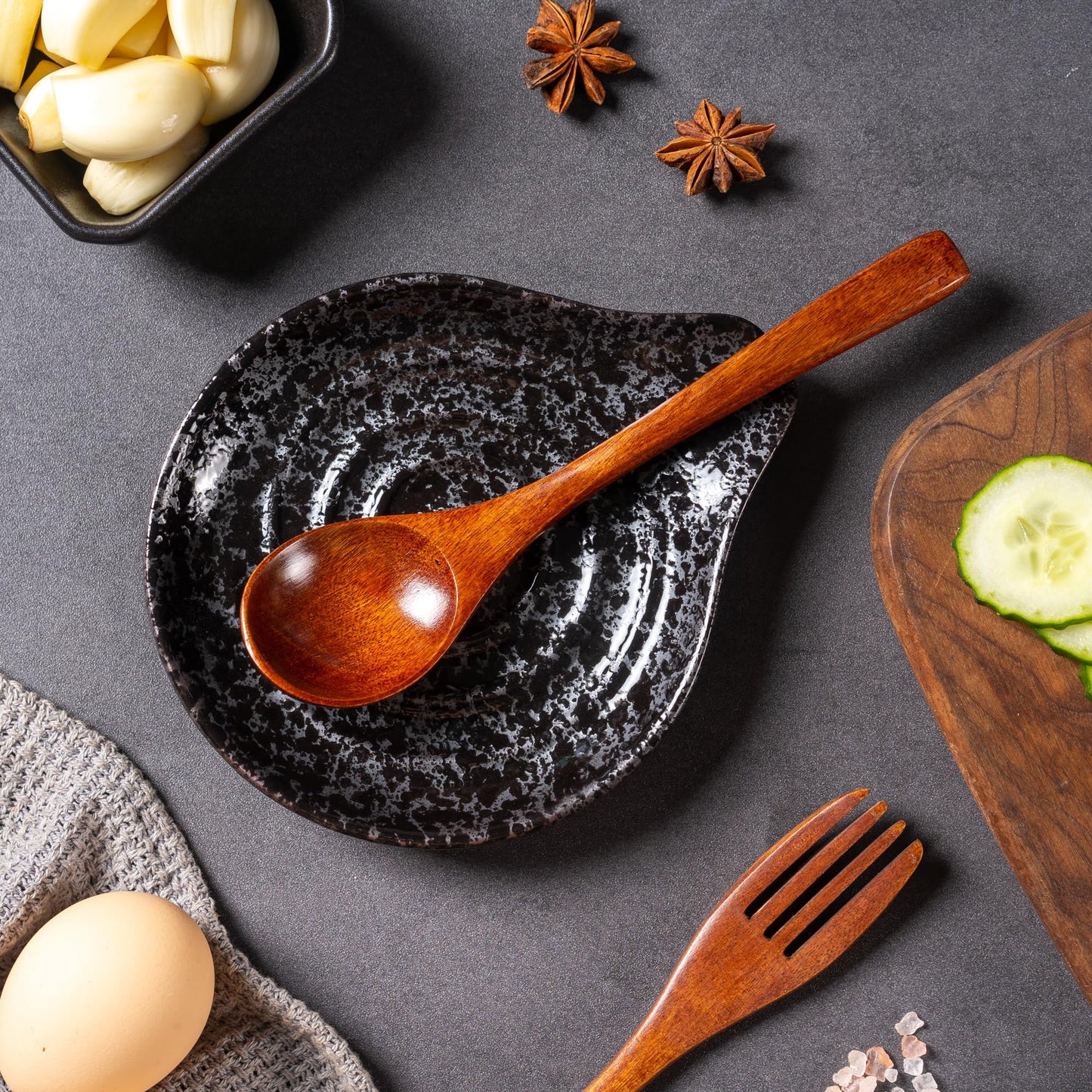 Spoon Rest, Ceramic Utensil Spoon Spatula Ladle Holder, 6 Inches Spoon Holder for Countertop, Coffee Bar Accessories Dishwasher Safe, Utensil Rest for Kitchen Counter Splash Black