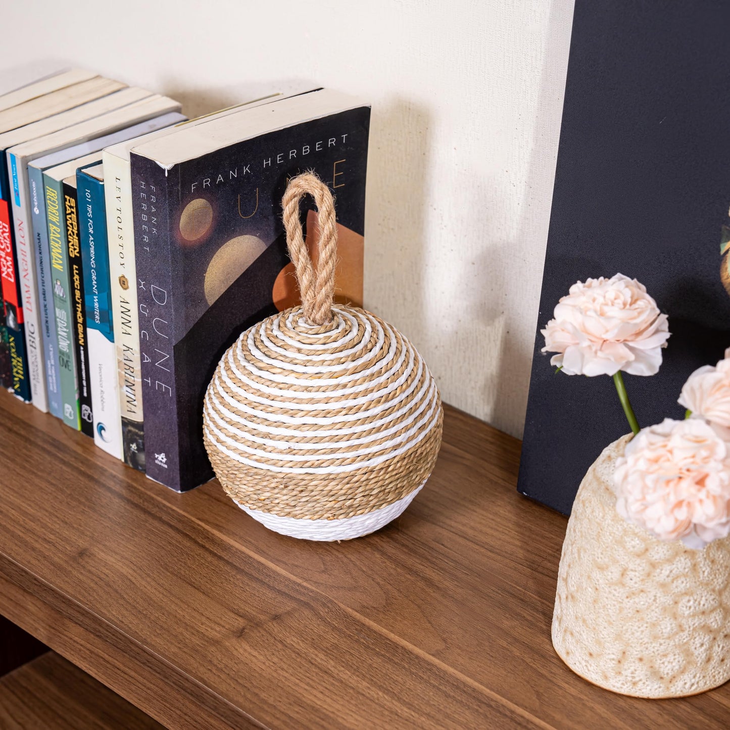 PEMAR Natural Wicker Door Stopper with Handle, Rustic Farmhouse Decorative Door Stop, Heavy Indoor Doorstop, Nautical Blocker Jammer 6.3''D Sphere Ball Shape (Seagrass)