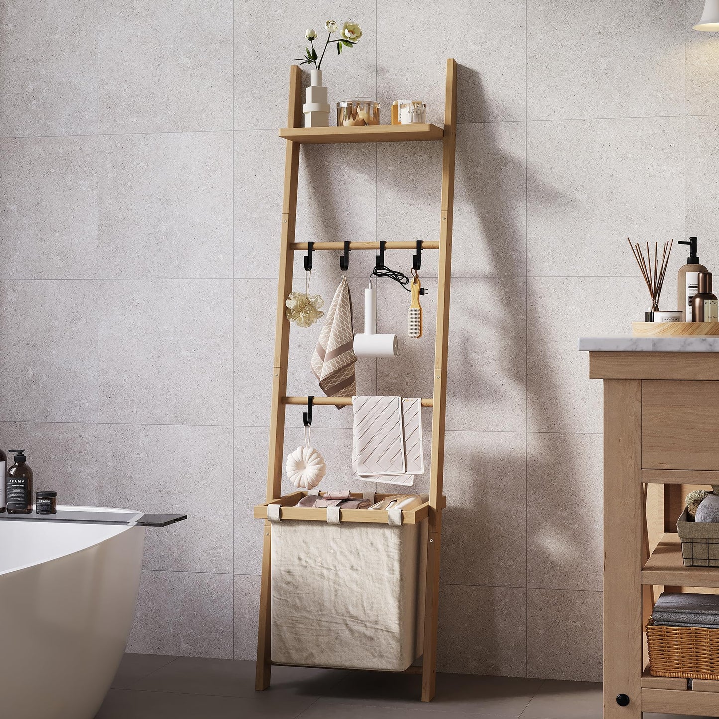 63" Bamboo Blanket Ladder with Shelf, Fabric Basket and 5 Hooks, 4 Tier Leaning Blanket Rack, Farmhouse Towel Ladder Rack, Decorative Quilt Rack Holder for Living Room Bedroom Bathroom, Natural Wood