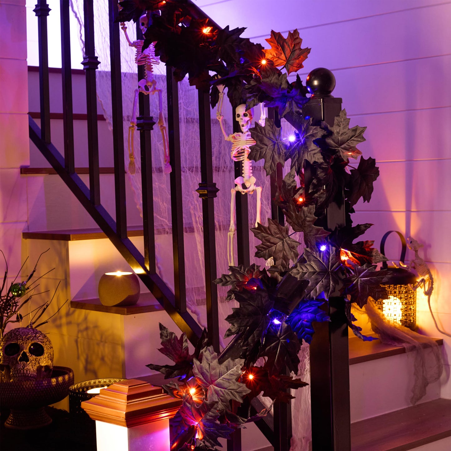 Valery Madelyn 9ft Halloween Garland with Lights, Thick Pre-Lit Light Up Black Maple Leaf Garland Halloween Decor for Mantle Fireplace Table Home Indoor
